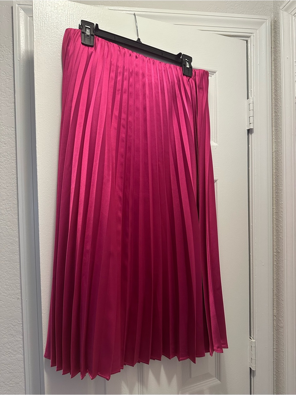 Versona magenta pink accordion skirt, large